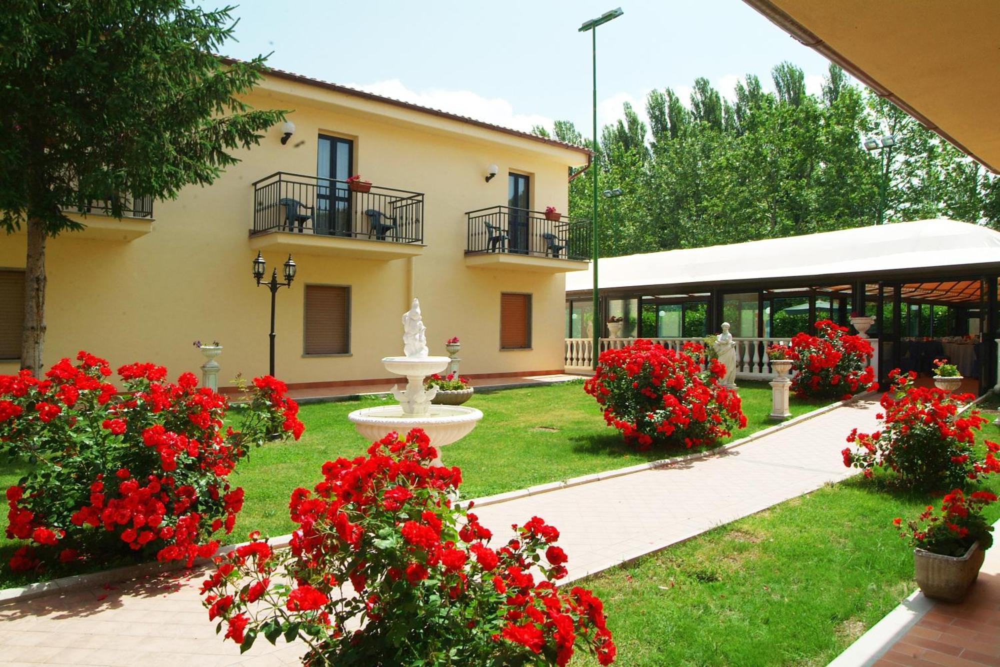 Le Naiadi Park Hotel Sul Lago Bolsena Exterior foto